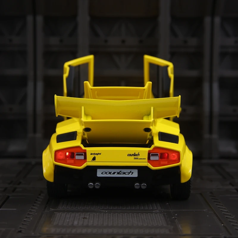 Modelo de carro esportivo de liga 1:24 LP500S, portas e capô do motor, porta-malas pode ser aberto, carro de brinquedo com amortecedor de direção infantil