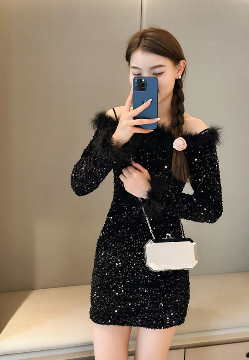 2024 New Metal Texture Dinner Evening Banquet Handbag Fashionable Luminous Shoulder Crossbody Chain Small Square Bag