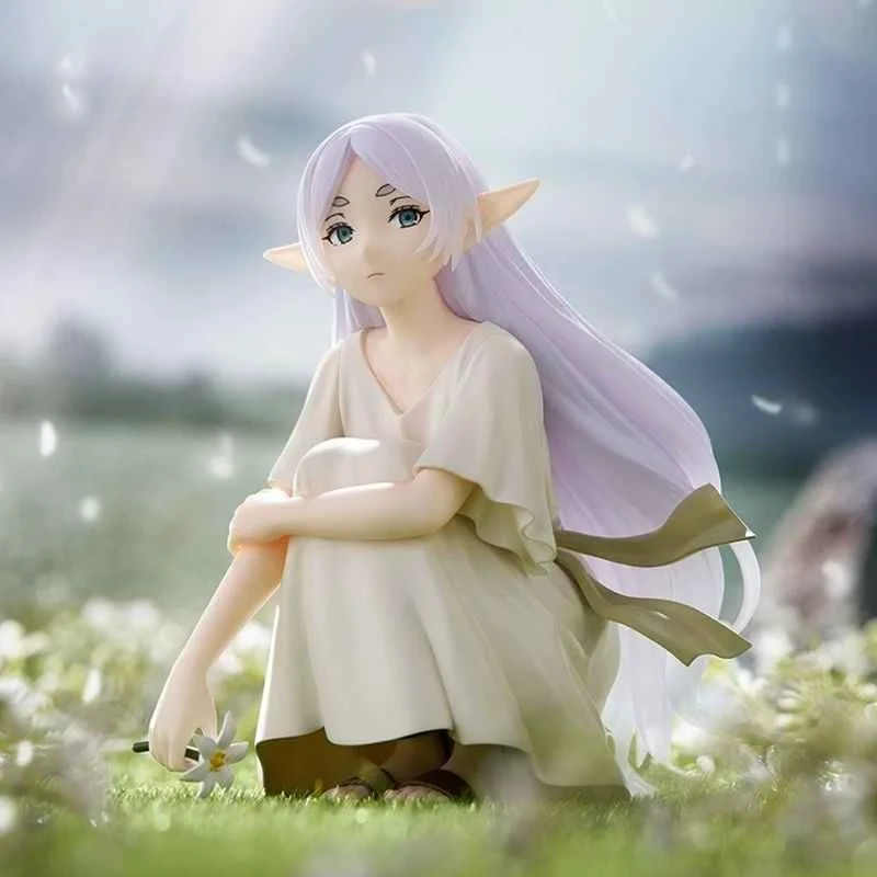 En stock Una linda estatuilla de Fuliran en una pose en cuclillas del mundo de Anime/Manga que es un juguete coleccionable popular y un Grft