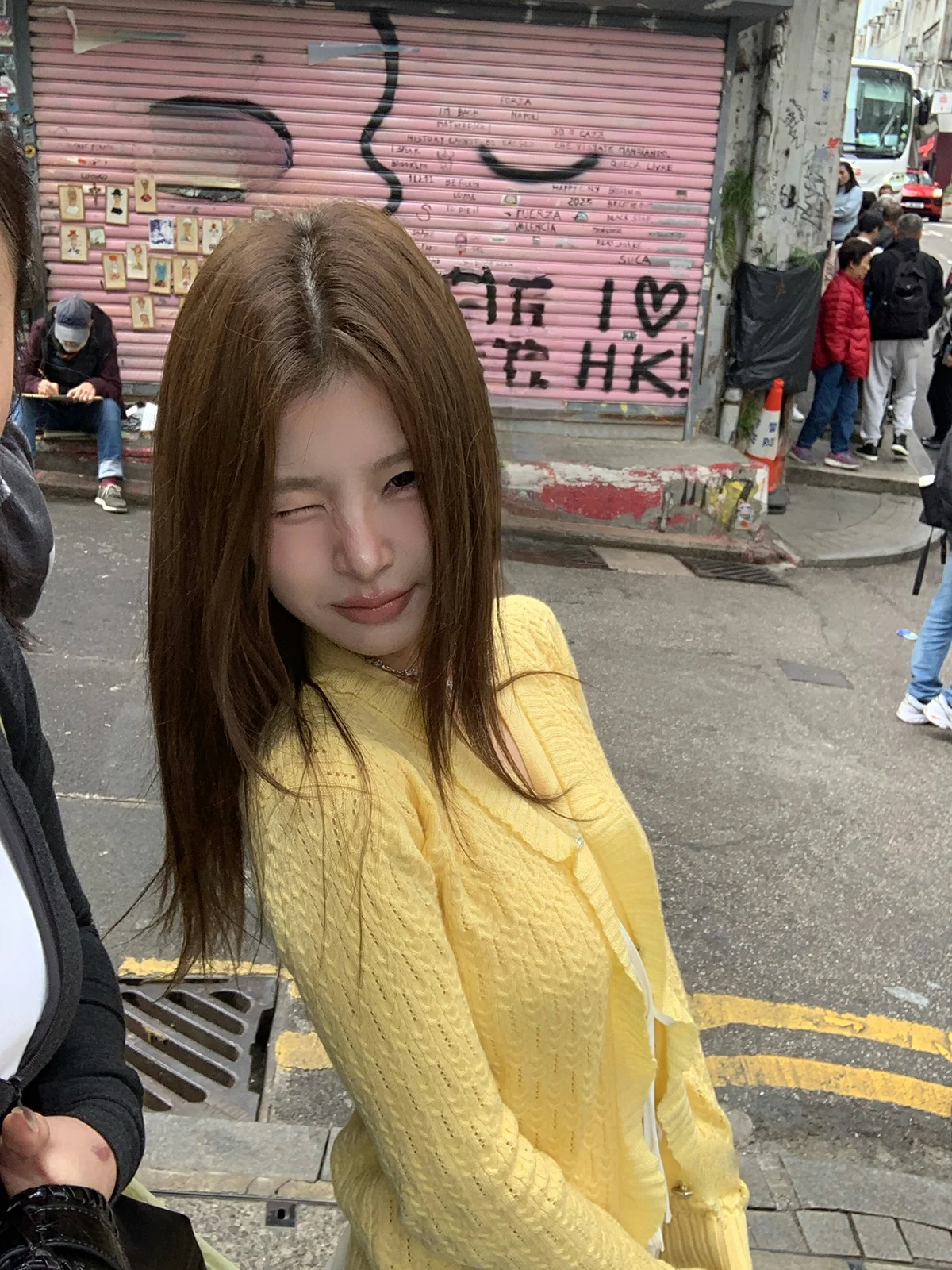 

Yellow Knitted Cardigan Women's ort Top Early Spring New Sle Sasaouni Faionable Ladies' Knitted Wear for 2025 Spring