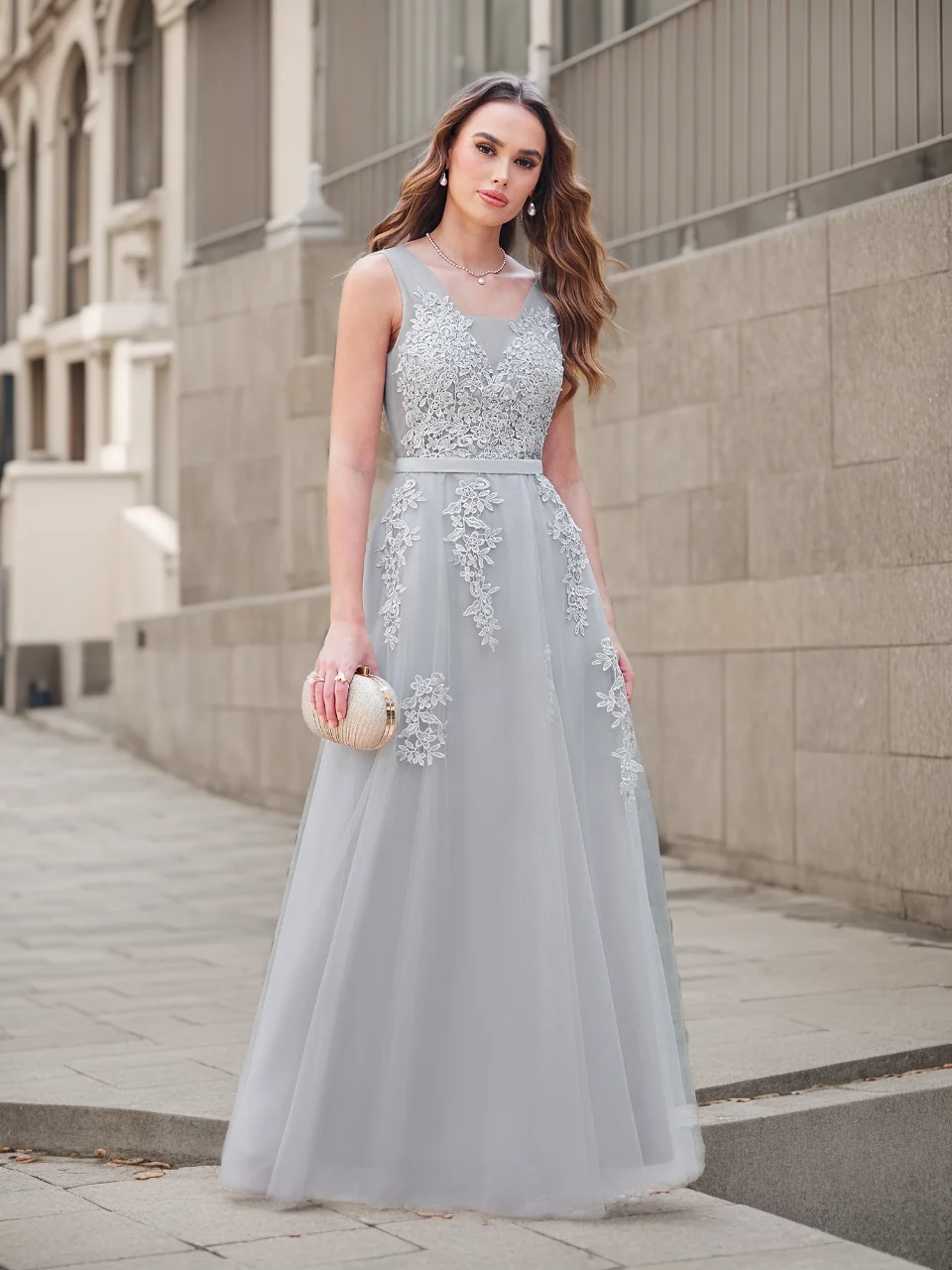 

Women's Elegant Long Dress Multi-layer Tulle Square Collar V-Backless Sleeveless Gowns Lace Applique A-Line Party Evening Dress