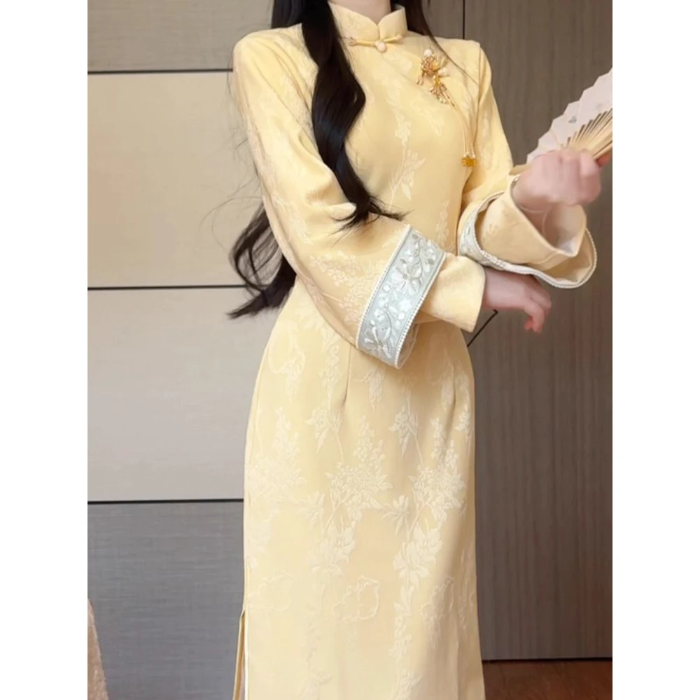 2026 New Arrival Women Yellow Cheongsam Dress Elegant Jacquard Contrast Cuff Tassel Decor Traditional Chinese Qipao Party Dress
