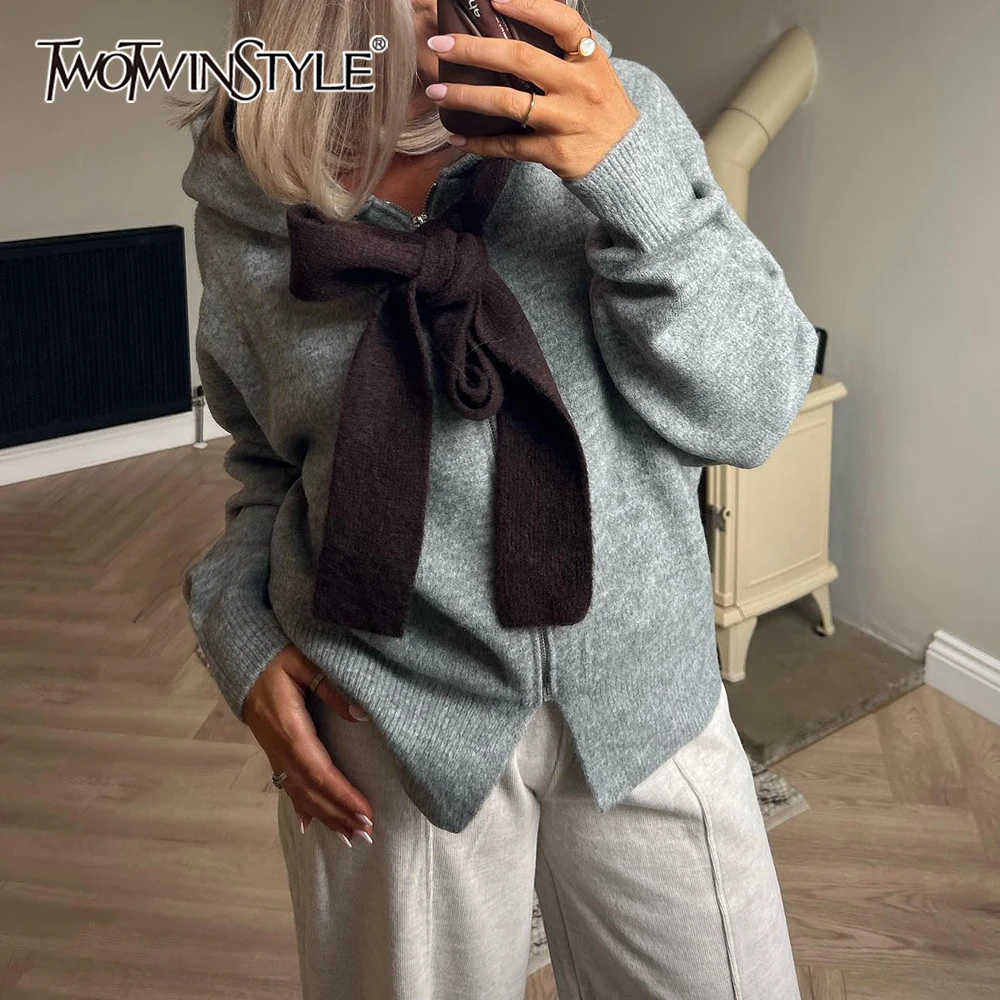 

TWOTWINSTYLE серая повседневная шикарная куртка с бантом для женщин, лоскутные куртки на молнии с капюшоном и длинными рукавами, женская осенняя мода, новинка