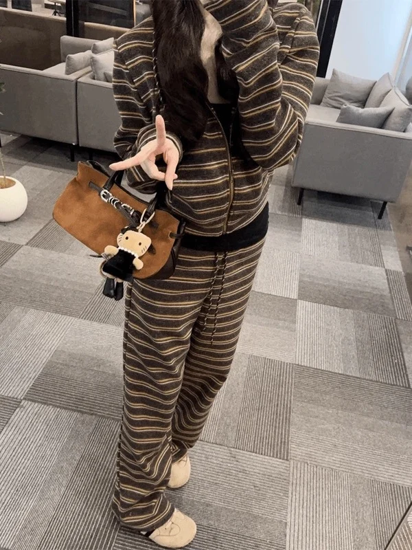 

Spring Women's Sporty Striped Jacket Top And Wide Leg Pants Two-Piece Set Comfortable High Waist Hoodie Cardigan Outfit