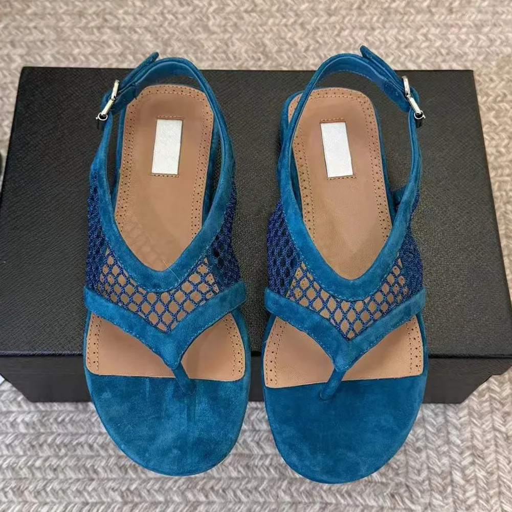 Nuevas sandalias de verano 2026 de cuero de vaca de primera capa con puntera de espiga para mujer, zapatos romanos retro de cuero con suela plana y suave.