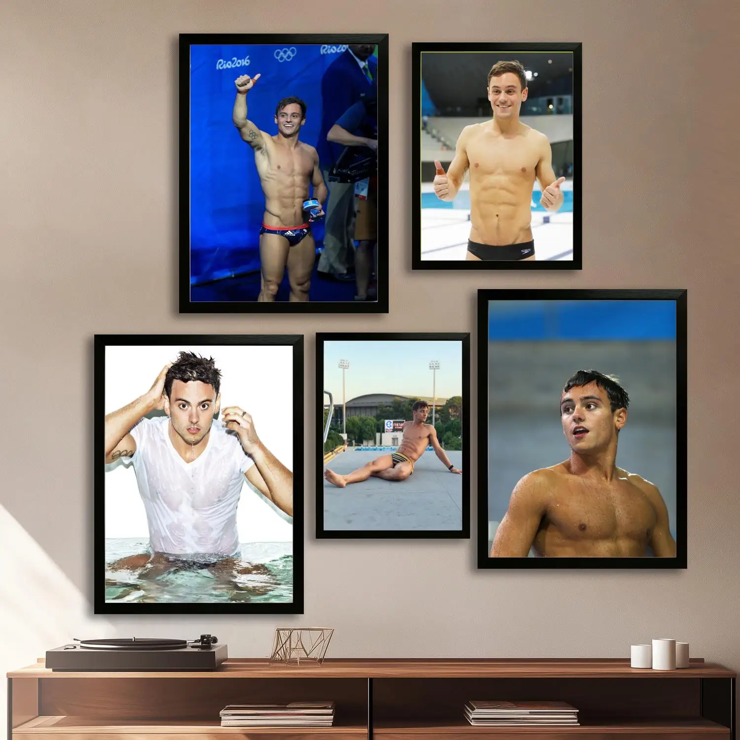 

tom daley Canvas Art Poster and Wall Art, Picture Print, Modern Family Bedroom Decor, Posters,Decorative painting