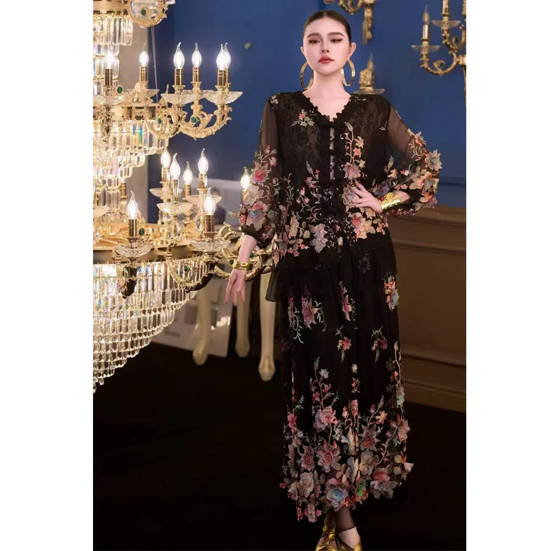 Exclusive Design Spring New V-neck Silk Fabric Three-Dimensional Embroidery Seven Quarter Sleeve Top +Elastic Waist Skirt for Wo