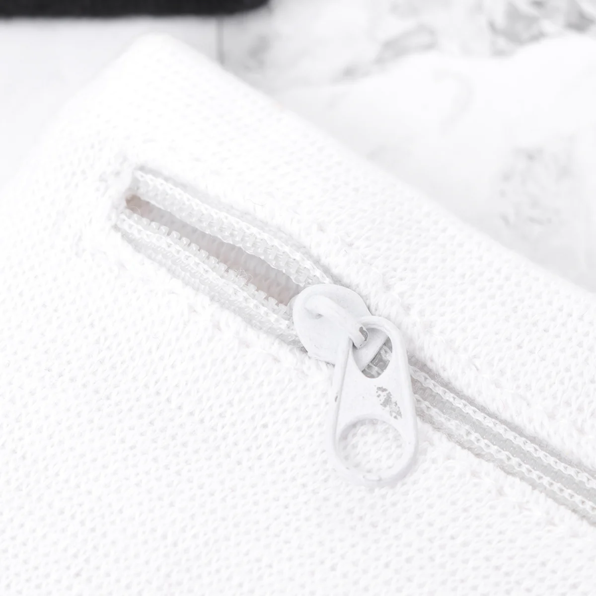 4Pcs Premium Cotton Sports Wristband Zipper Pocket Keys Coins Storage Running Cycling Hiking Sweatband Sports Wristband - Image 4