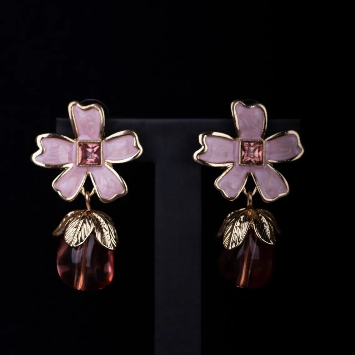 

2024 new pink enamel flower earrings 5 Hakusa sweet commuter premium retro handmade original earrings free shipment