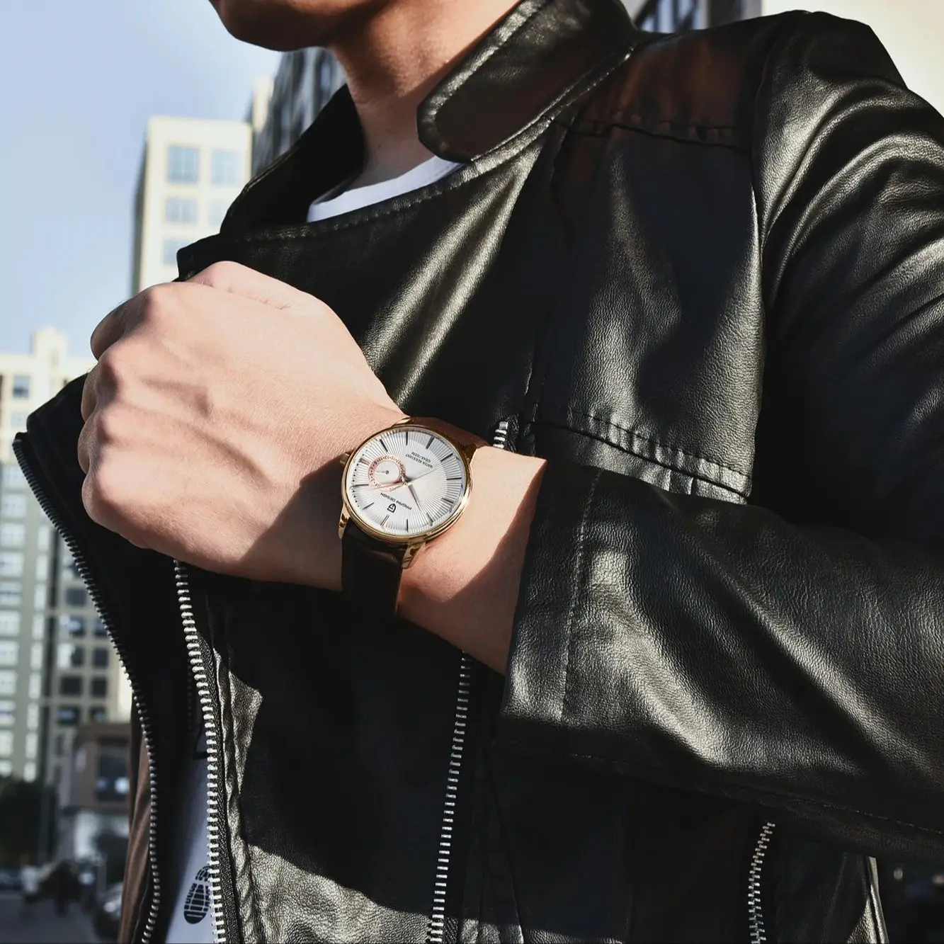 PAGANI DESIGN Elegant Men's Quartz Watch Avant-Garde Fashion Gentleman Fan Leather Strap Vh65 Movement Calendar Waterproof Watch - view 2