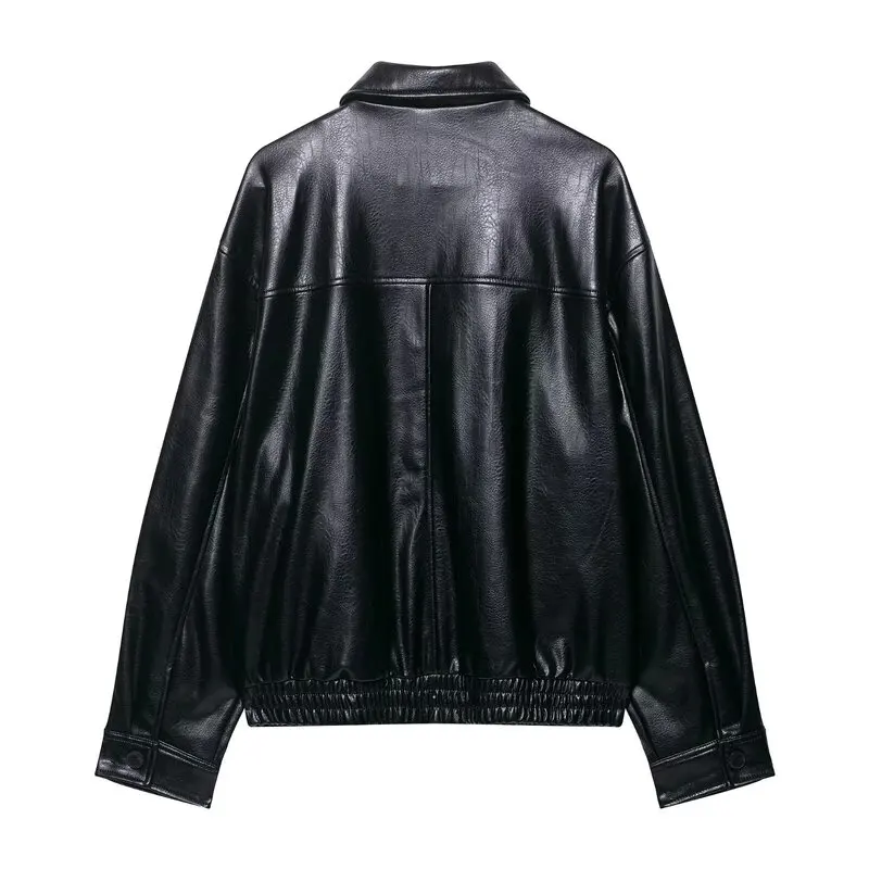 Nowa kolekcja damska na jesień 2025: płaszcz typu \"pilotka\" ze skóry ekologicznej, idealny dla pilotek, modny i uniwersalny.