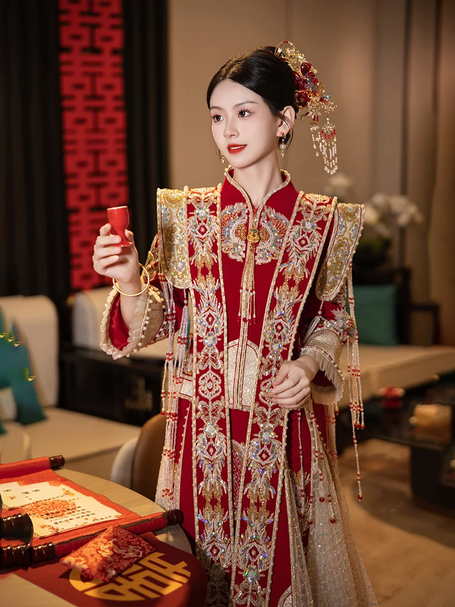 

Бархатное платье Xiuhe для невесты, новинка 2025, китайский стиль, чашка и халаты, свадебный элитный роскошный павильон цвета шампанского