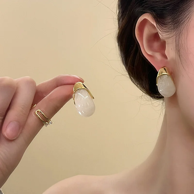 XIALUOKE Fashion Geometric Irregular Resin Stud Earrings Women\'s Party Wedding Jewelry Travel Accessories