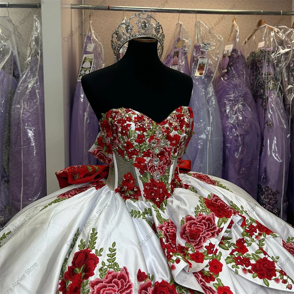 Amazing White Satin Red Roses Embroidery Quinceanera Dresses For Girl With Bow Ball Gown Dress For Sweet 15 16 Sweetheart gala