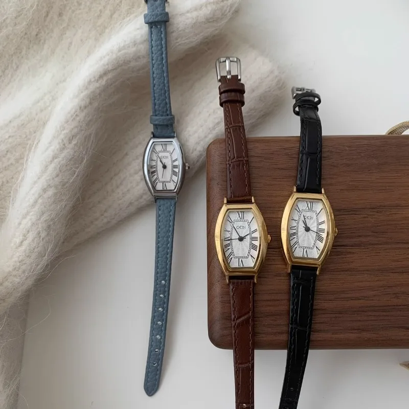 Fashion Women Watch Small 2024 Simple Retro Leather Watch For Women Casual Vintage QuartzBrown Clock Wristwatches For Ladies