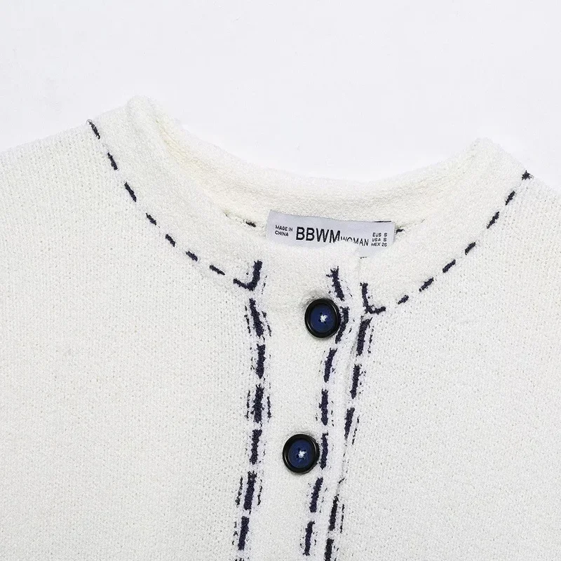 TRAF سترة امرأة 2025 جديد سترة متماسكة الربيع الصيف المحاصيل قصيرة الأكمام Topstitching تريكو ملابس خارجية الأبيض دافئ البلوزات