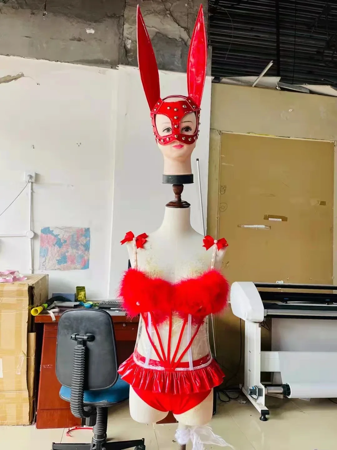 축제 파티 나이트 클럽 바 DJ 댄스 의상 댄서 팀 섹시한 무대 착용 붉은 깃털 PU 가죽 비키니 바디 슈트 장갑 헤드 기어