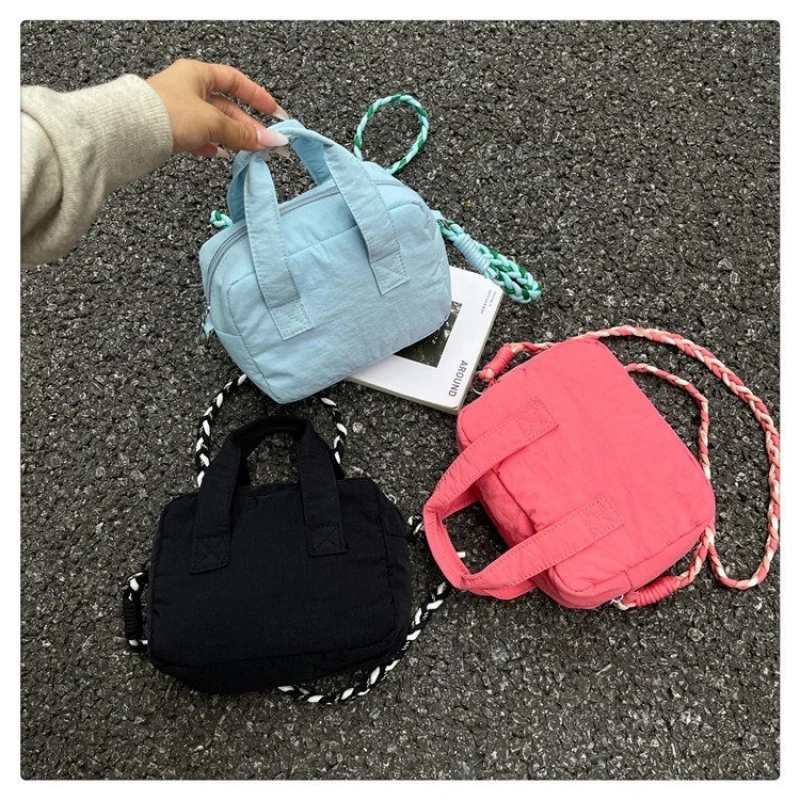 

Famous Designer Leather Women's Messenger Bag Luxury Brand Elegant Classic Daily Vintage Commuter Fashionable Bag​