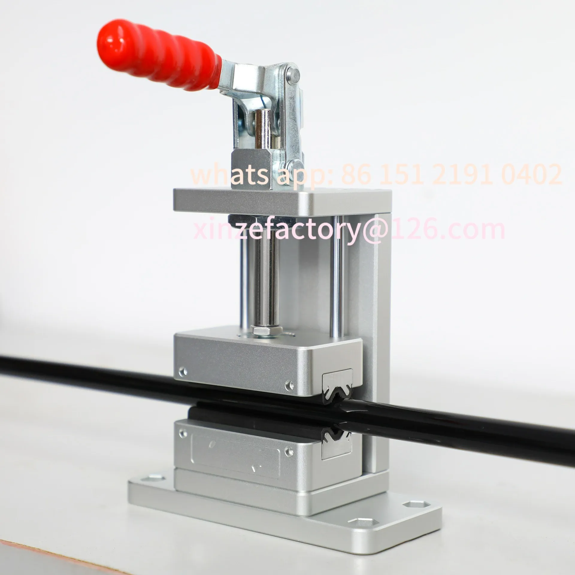 

Be suitable for golf supplies Metal shaft retainer customizable