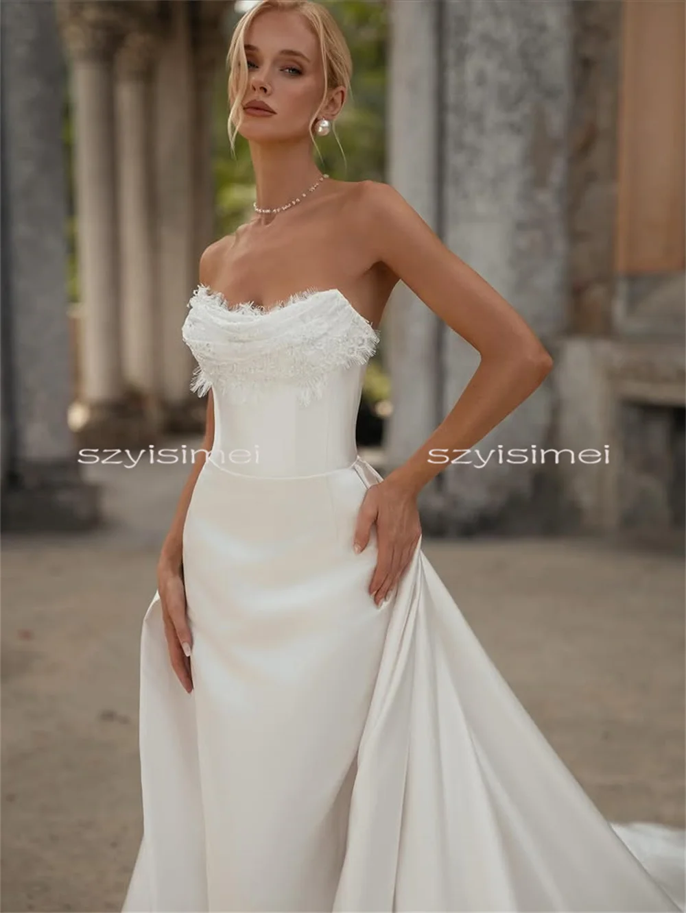 カスタムメイドの豪華なマーメイドサテンウェディングドレス、ビーチブライダルドレス、取り外し可能なトレーン付きイブニングドレス、ウェディングドレス