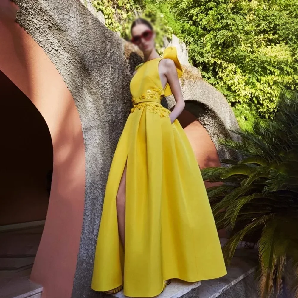 

Yellow Backless Elegant Evening Dress O-Neck Appliques A-Line Floor-Length Sleeveless Pleated Prom Party Gown Dresses
