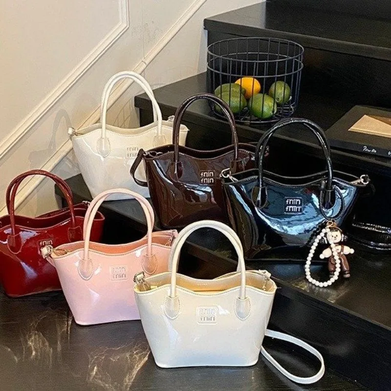 

Popular Classic Elegant Leather Women's Tote Bag Letter Logo Design Large Capacity Diaper Bag Best Superstar Show Stylish