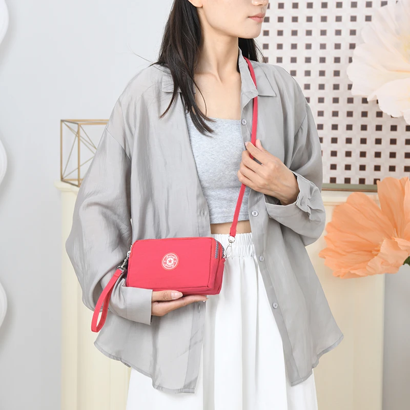 Stylish portable three-layer zipper waterproof nylon women crossbody mobile wallet high-quality wear-resistant zero wallet multi