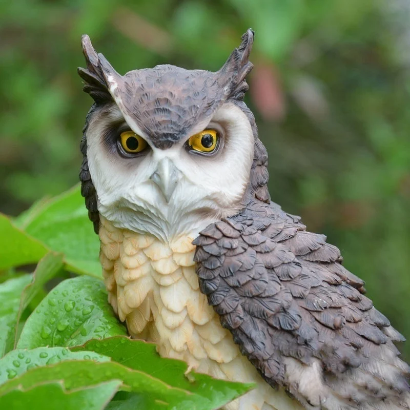 Búho anti-pájaros de resina realista – Decoración para jardín y hogar - imagen 2