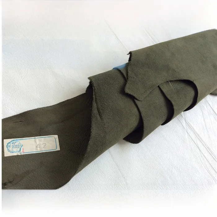 

Натуральная кожа: матовая овечья кожа высшего качества, более мягкая, чем коровья кожа, идеально подходит для домашнего текстиля и рукоделия.