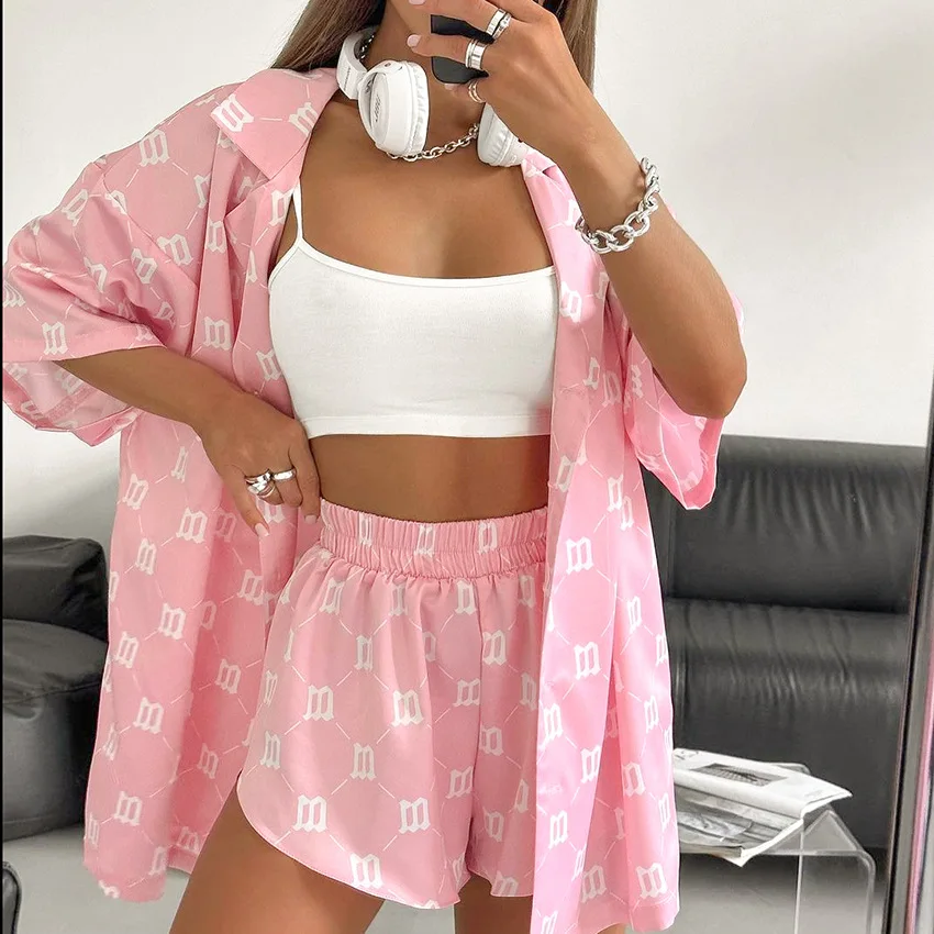 

Silk Satin Printed Pink Color Cardigan with Half Sleeves Shorts Pajamas Women's Suit Home Clothes Home Wears 2Pcs Nightwear