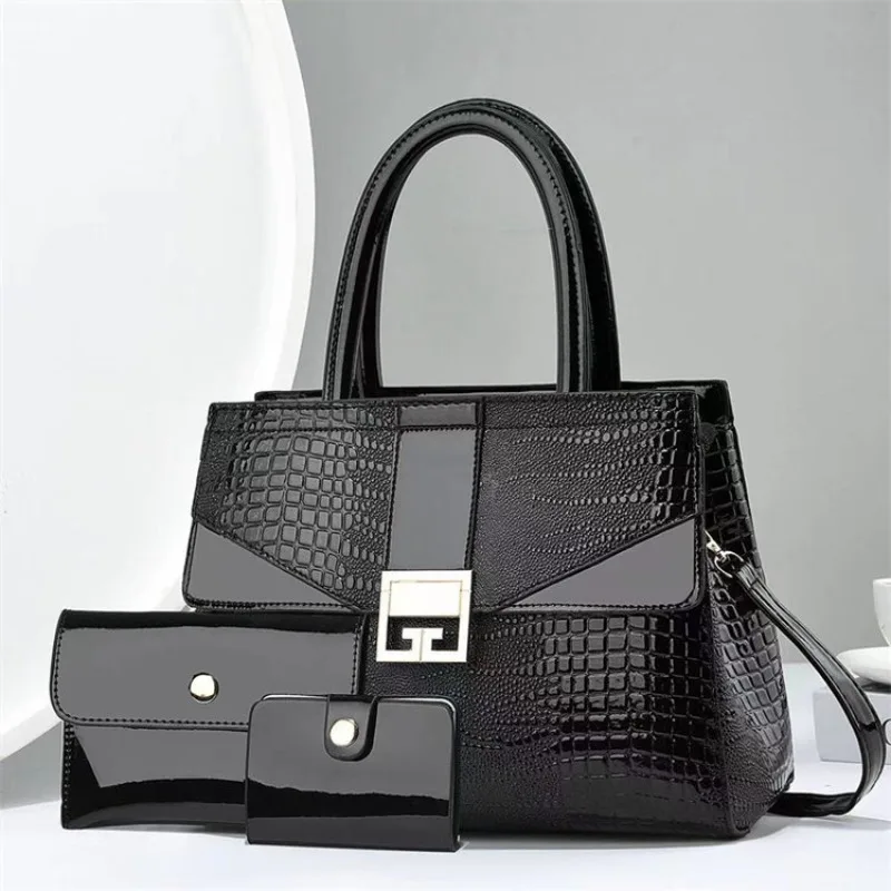 

Ladies Standard Crossbody Bag Ordinary Design For Typical Days And Regular Needs Functional Choice