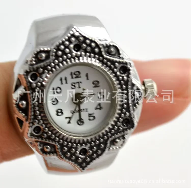 

Chao Ms. Mini Watch Fashion Quartz Watch Atmosphere Flower Finger Watch Ring Watch