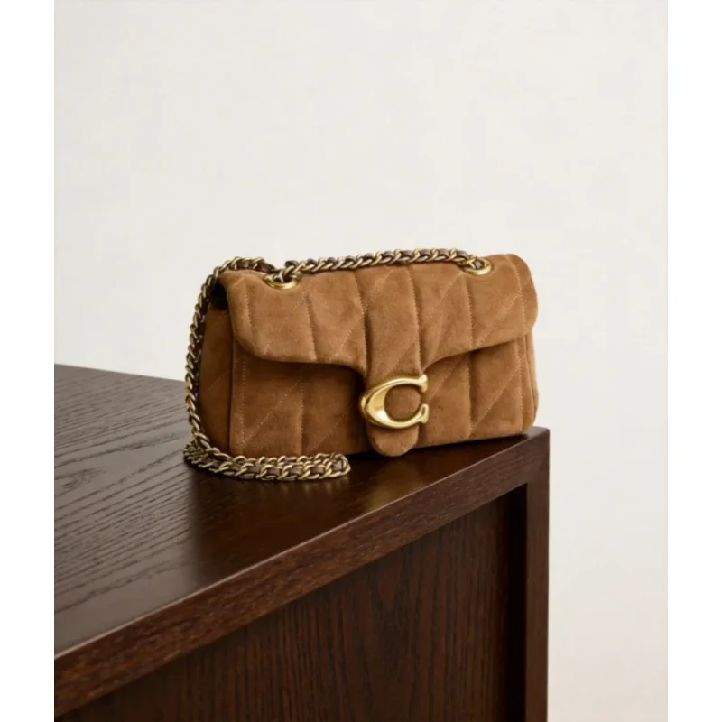The 2026 Model High-end Chain Shoulder Bag Features a Diamond-pattern Design, Which is Both Fashionable And Versatile.