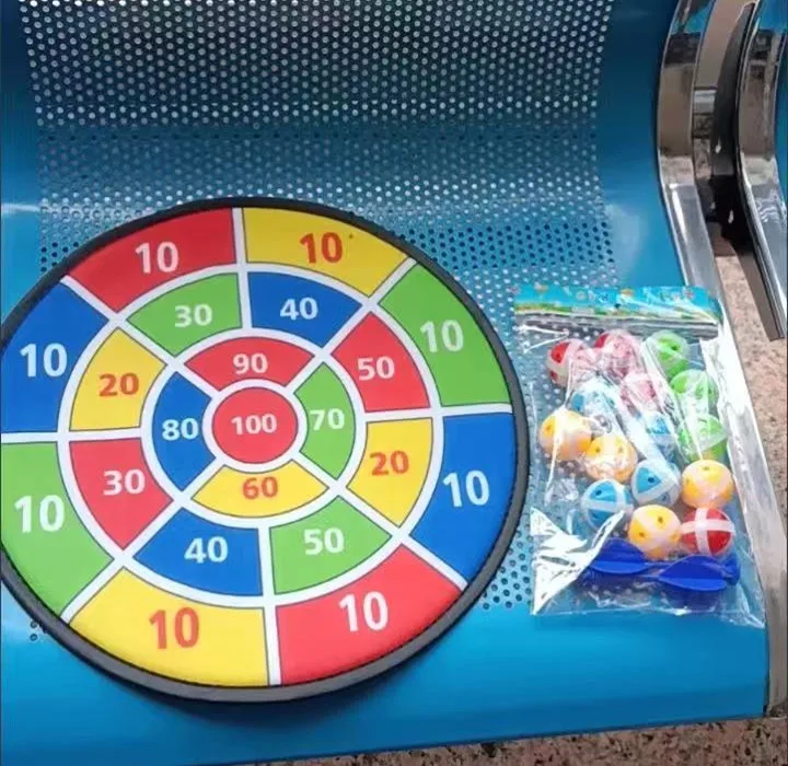 Giocattolo sportivo Gioco sociale genitore-figlio Bersaglio per freccette di sicurezza con 8 palline appiccicose Set Gioco di tiro Giocattolo interattivo per famiglie regalo per bambini