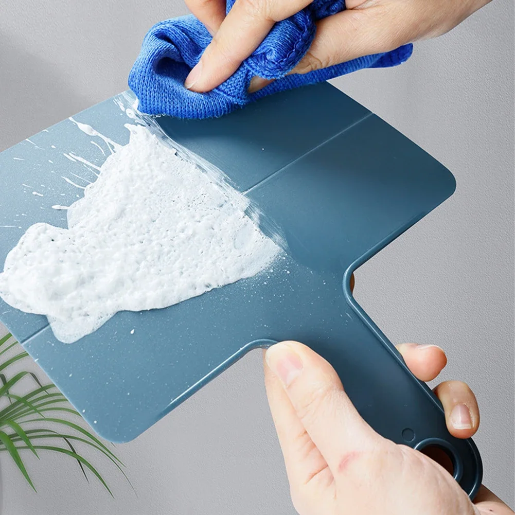 Lubricant Straw Holder Positioner Applicator with Motorcycle Chain Oil Storage Tool Mess-Free Chain Wax Chain Cleaner Attachment view 5