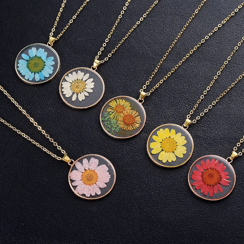 Transparent Colored sunflower Pendant Charm Round Dried Flower Glass Golden Chain Pendant Necklace For Women Party Gift Jewelry