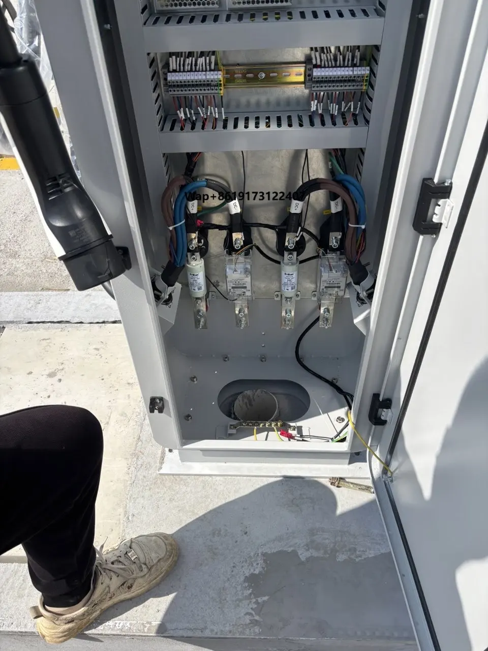 240KW Large-power DC Charging Pile with 4G Remote Monitoring for Dedicated Group Charging Equipment for Freight Vehicle Fleets