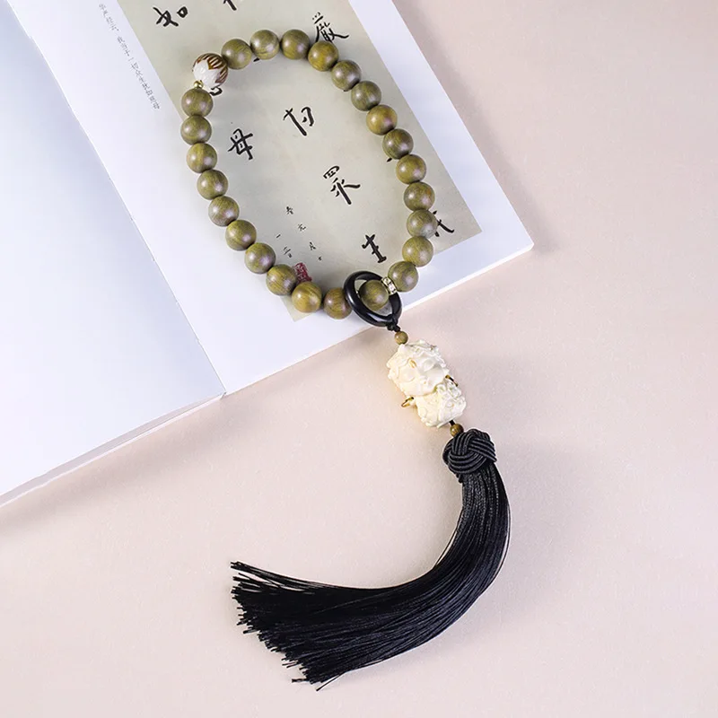 Natural Green Sandalwood Handheld Bodhi Bracelet Comes with A Fragrant Fragrance Tassel Style Buddha Beads Prayer Beads Jewelry