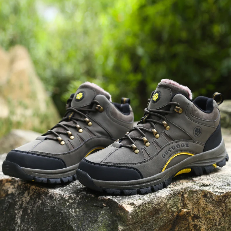 

Outdoor Hiking Shoes Men Boots Mid-top Plush Warm Shoes Women Casual Sports Shoes Thick-soled Lace-up Durable Men Shoes Women