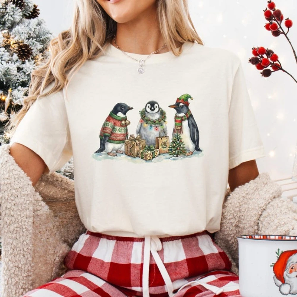 

Christmas Penguin T-Shirt Holiday Gift Tees Unisex Women Men T Shirt Cute Animal Shirt Fashion Streetwear O-neck Short-sleeve
