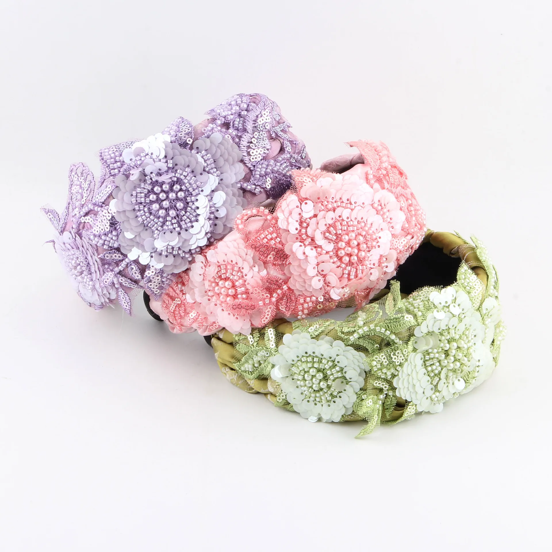 New product embroidered disc buckle headband, sponge high cranial top with diamonds exaggerated heavy industry hairpin wind hair