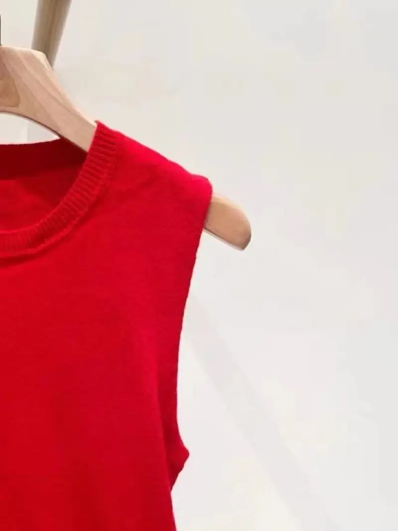 Women\'s Red Knitted Vest Ruffles Spliced O-Neck Sleeveless Casual Autumn 2024 Sweater