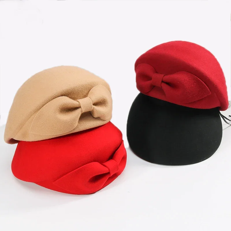 Czerwony kapelusz ślubny damski, vintage, 100% wełna filcowa, kapelusz typu pillbox, czarny fascynator, zimowe fedory, beret z kokardą, kapelusz do kościoła. — zdjęcie 2