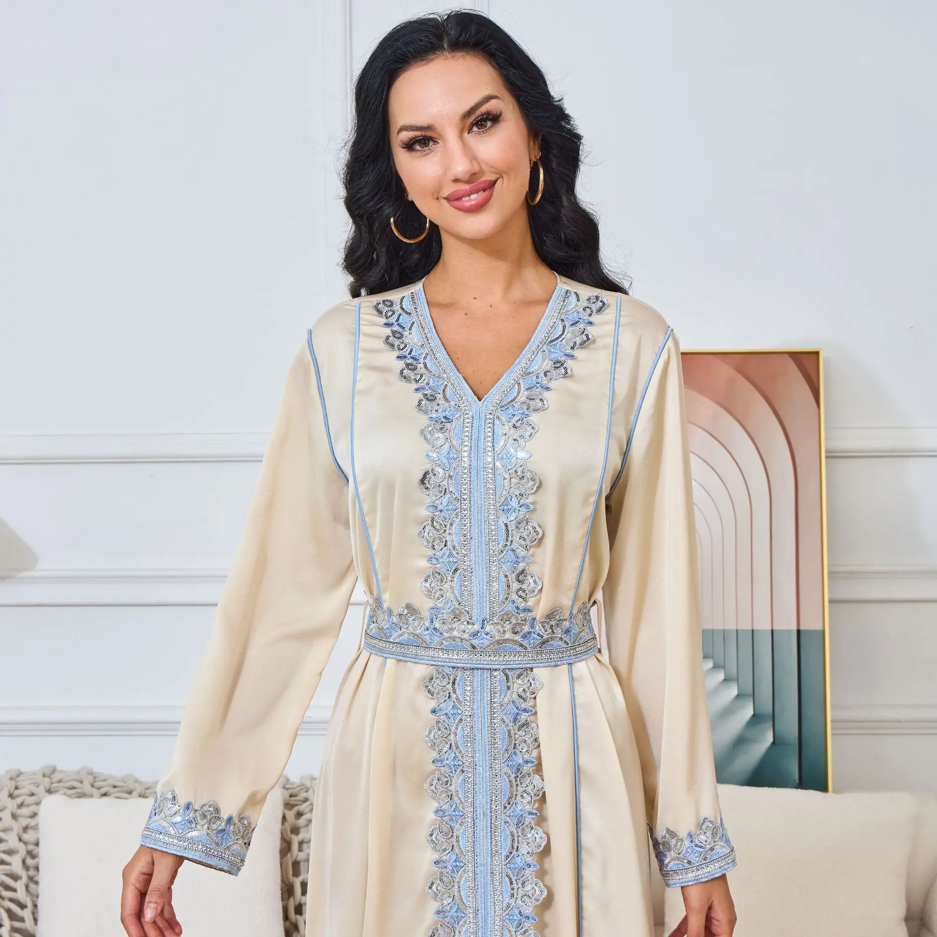 2024 New Popular Middle East Arab Robes Fashion Foreign Trade Dress Embroidered V-neck Long Dress Women