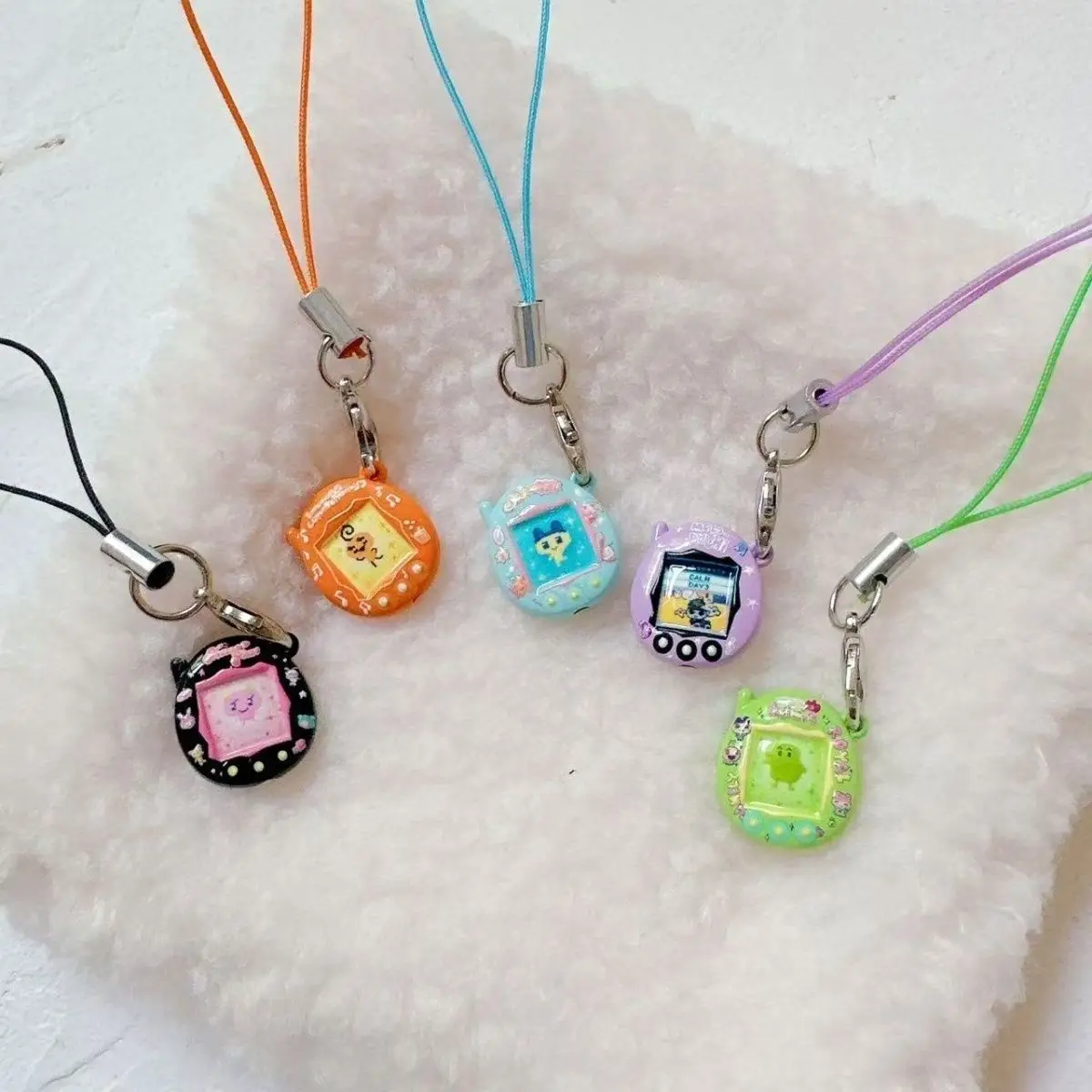 Llaveros y Colgantes para Teléfono Hechos a Mano con Encantos de Aleación Miniatura Estilo Tamagotchi, Accesorios de Subcultura Estilo Harajuku para Chicas Suaves