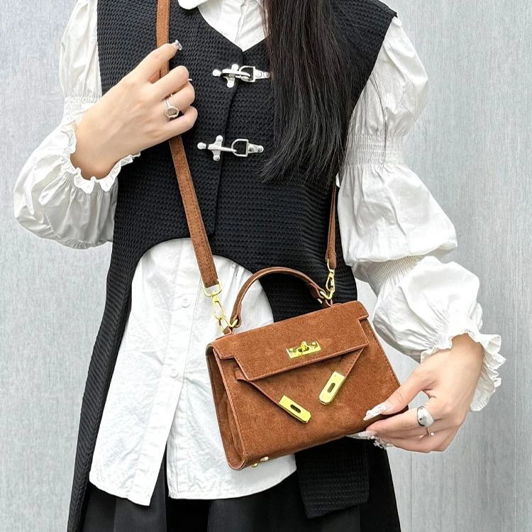 

Элегантный люксовый бренд 2024, новая женская кожаная сумка люксового бренда, известный дизайнер, винтажная популярная классика