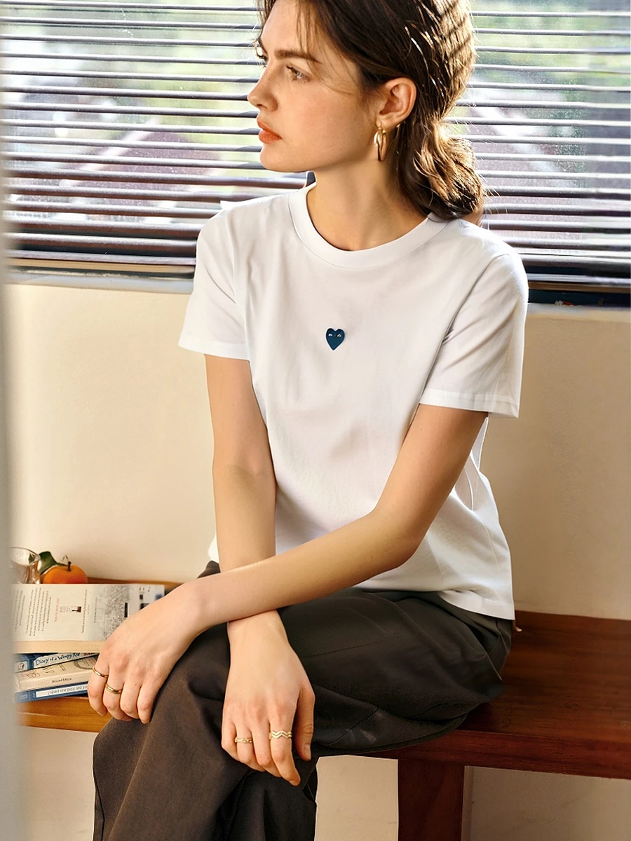 

OLrain Women Pure Cotton T-shirt 2025 Summer Blue Heart Pattern Short-sleeved White Top for Office Lady's Casual Wear O57XT98262