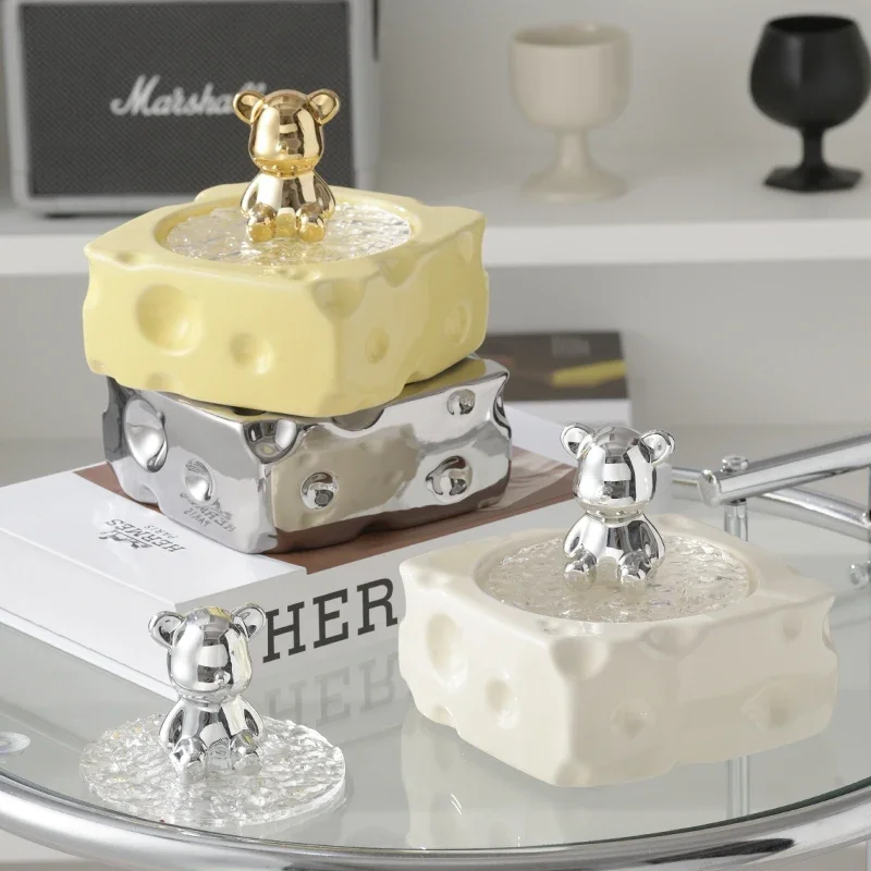 Square Ceramic Cheese Ashtray Bear Ashtray with Cover Living Room Storage Ornaments Home Decoration European Cigar Ashtray