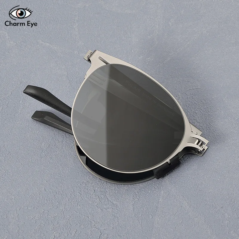 2025 New Lightweight Folding Sunglasses for Men Stainless Steel Fashion Ultra Light Driver Fishing Retro Square Sun Glasses