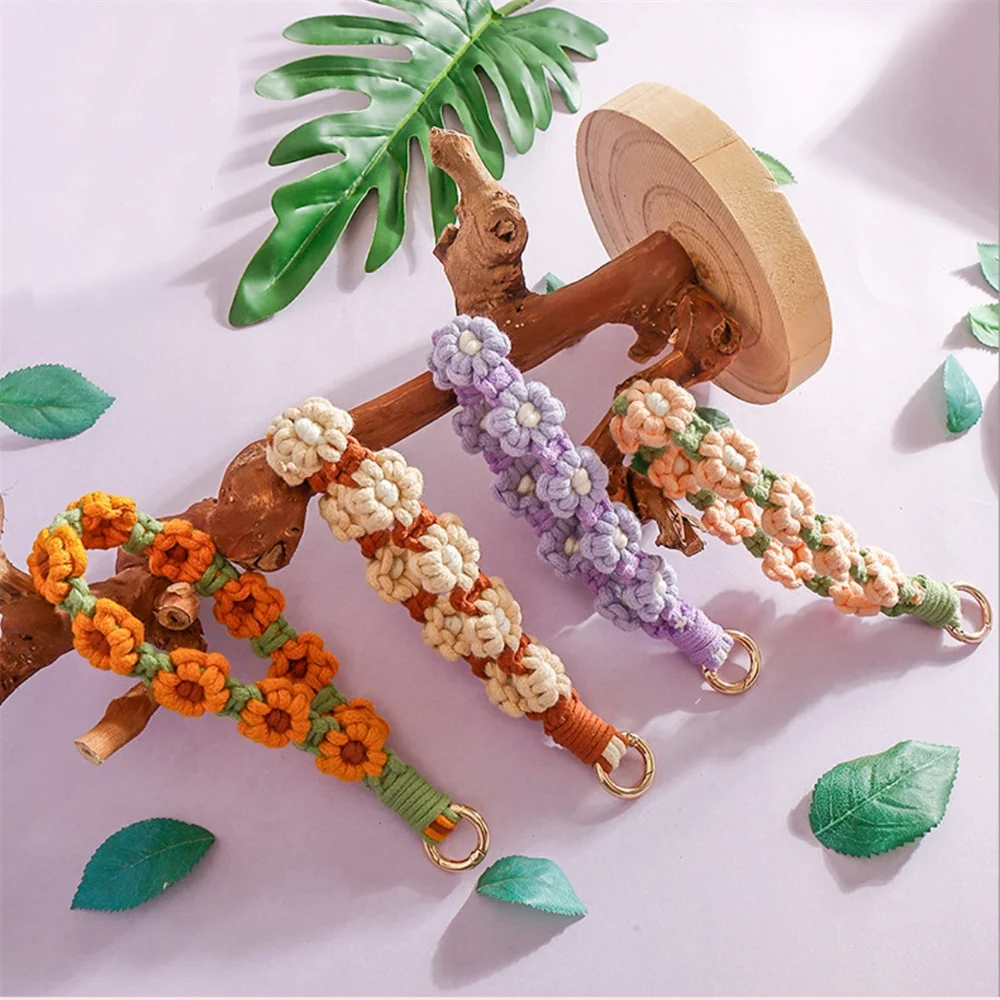 Crocheted Daisy Flower Lanyard Anti-lost Wrist Strap for Phone Women Girls Handmade Knitting Bag Pendants Keychain Gifts